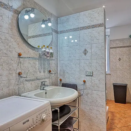 Titti Tra E Citta Apartament *